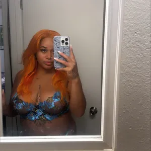 Miss Bloomm