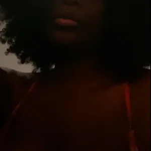 Dee-nuh 🍒