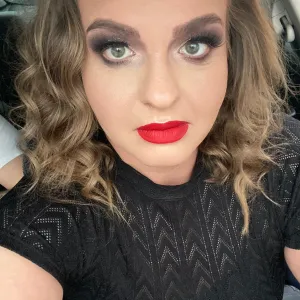 Blondy Red lips