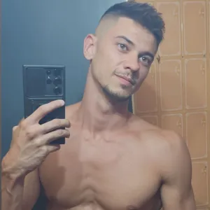 Tommy Cabrio (+18)
