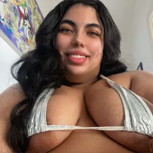 Ella 🖤  Hairy queen 😈💦