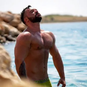 MuscleHunkJason_free