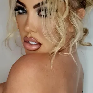 AISLEYNE HORGAN-WALLACE💋🇬🇧