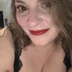 fluffyhawtmama
