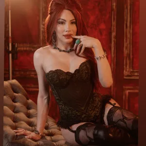 Ariel Demure