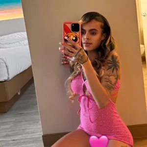 Carmella 🥂🎬