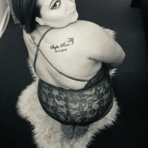 B_Licious👄