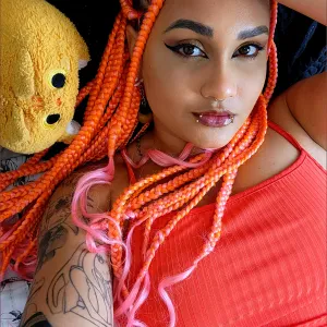 Larya Von