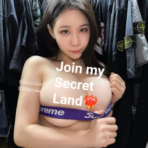 泥泥 JANiE