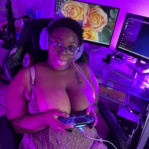 Nessa Neels | Beta Test 🎮💦