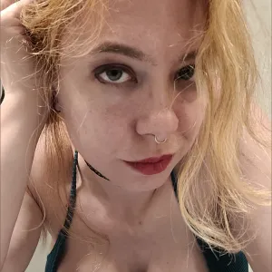 Darkpixykitten