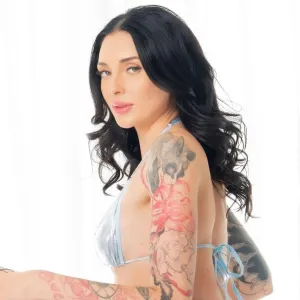 Charlotte Sins