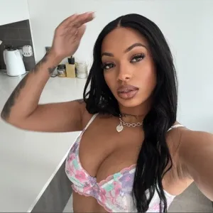 Tiffany Savage💋
