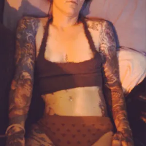 Nikki Beez