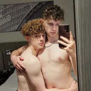 Twinky Couple