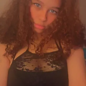 #1BaddieYazzy