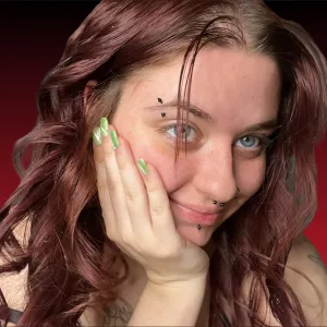 Cherry Wilde 🍒 (internet gf)