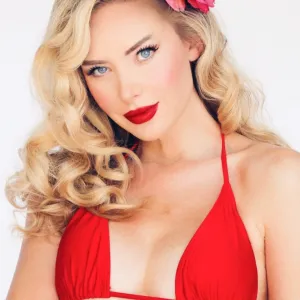 ✨Tiffany Toth✨