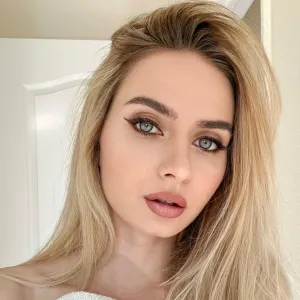 𝐀𝐍𝐀𝐒𝐓𝐀𝐘𝐒𝐇𝐀 🥰