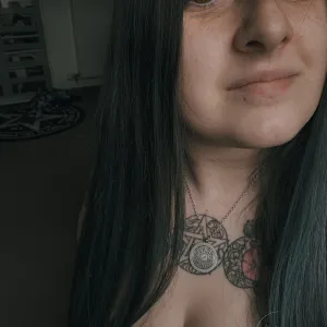 Raven Rose