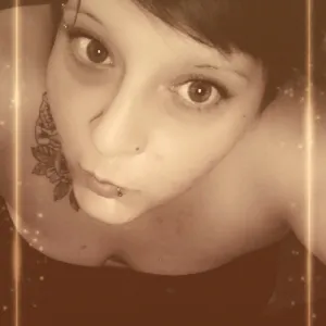 Hazel_Eyes_87