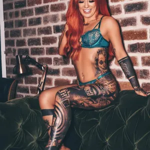 Olivia🖤👅