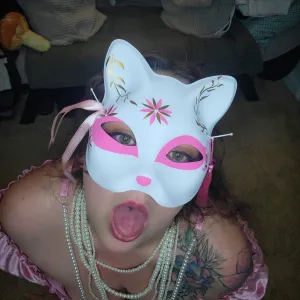 Busty Bee