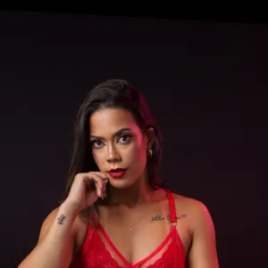 Hivia Silva Carneiro
