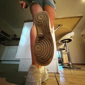 Goddess_Leni