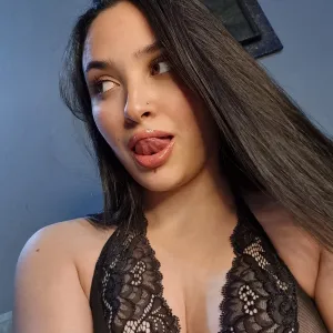 ISABELLA 🌶️