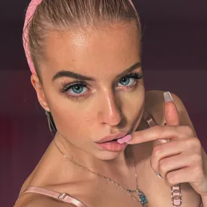 KLARIIS 🎀