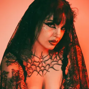 ༒ sylvia ༒