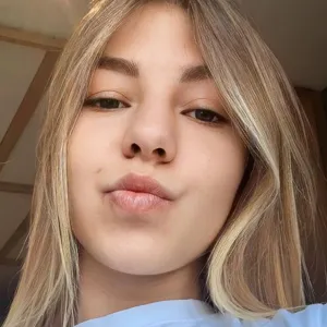 Milena Shine  🤍