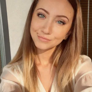 💋🤩 Hailey GOLD Girl 🤩💋