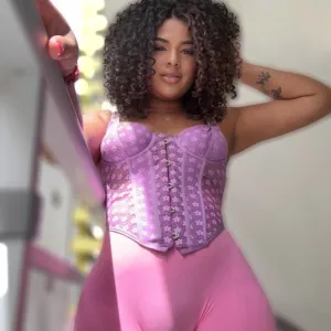 HUGEST PUSSY ON HERE 🥵🔥