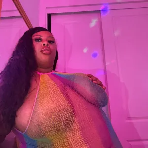 HOT & Pregnant 🤰🏽 🔥