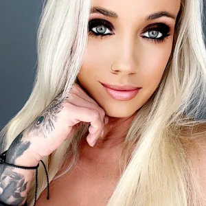 Dana Adiva