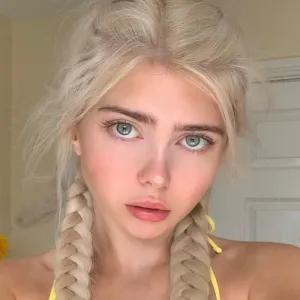 Scarlett Rouge