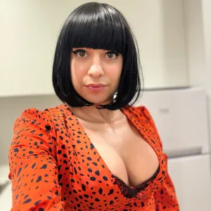 Sisi_Lola69