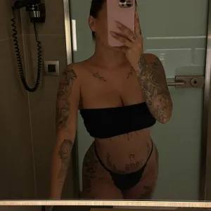 Jasmin - FREE PAGE 🇩🇪🔥