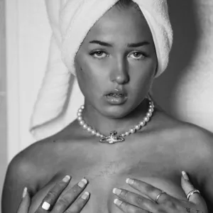 VANESSA SUNDET EXCLUSIVE