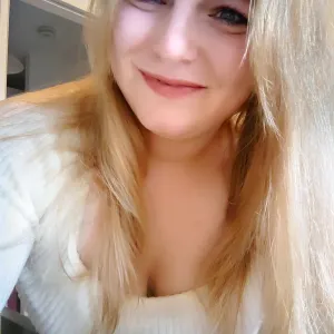 Lovely Mia