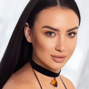 Busty Brunette Regina