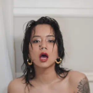 Michelle Marlboro