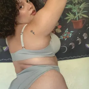Peach Pie 📚☕ no ppv • open chat