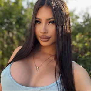 🍒𝙍𝙖𝙞𝙨𝙖 • 𝙛𝙧𝙚𝙚🧊