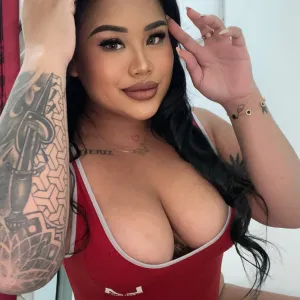 Asian thick girl🍑
