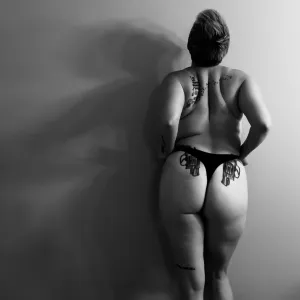 Lizzy G