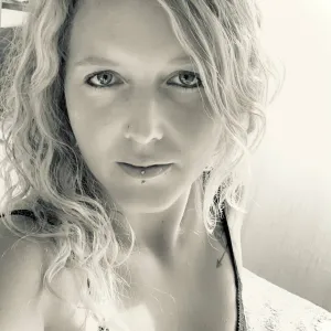 Austrian Mynxx