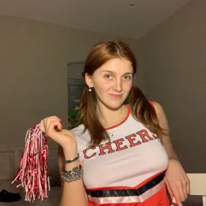 Sienna Davis